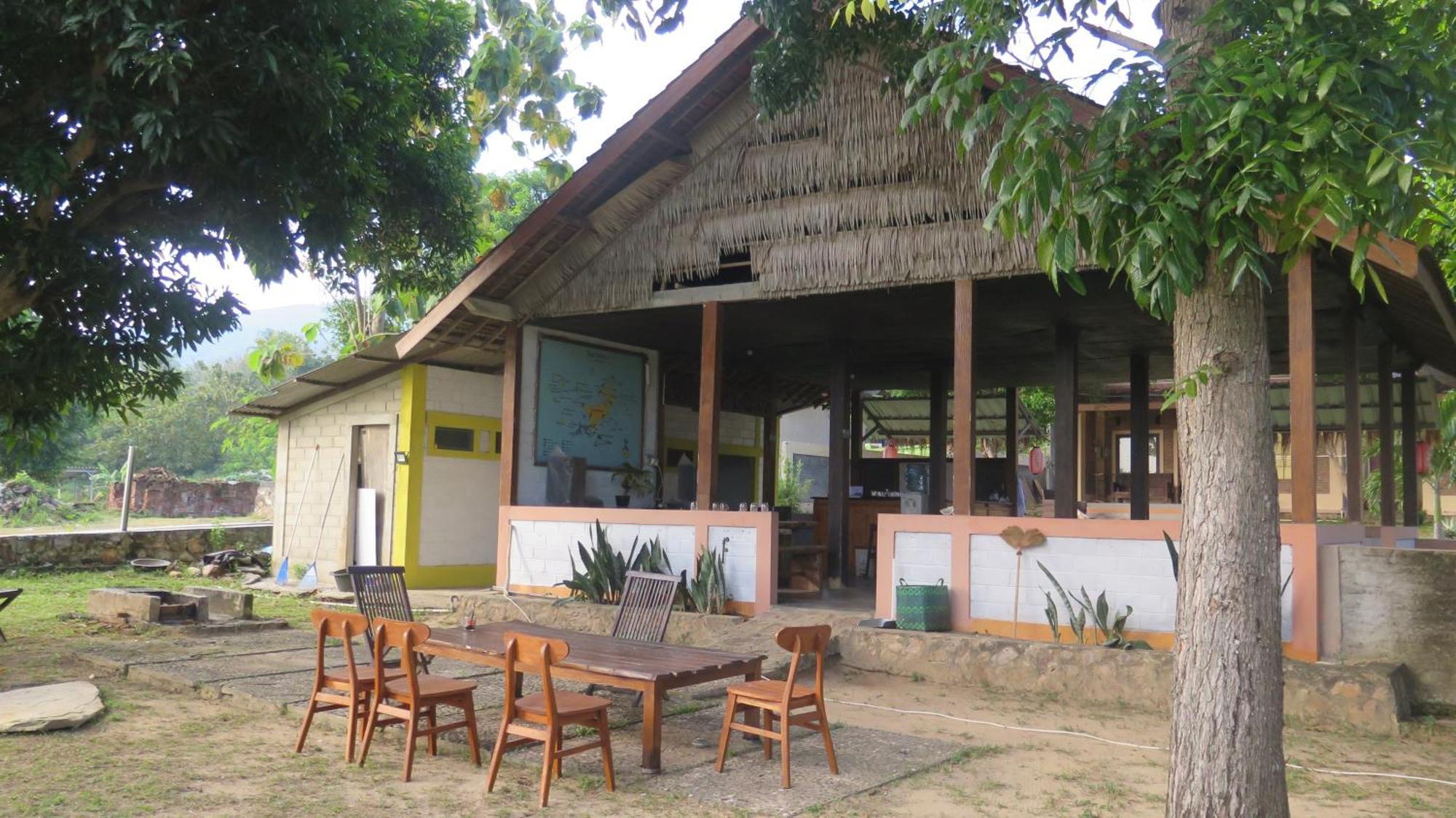 Mangrove Inn Karimunjawa Kültér fotó