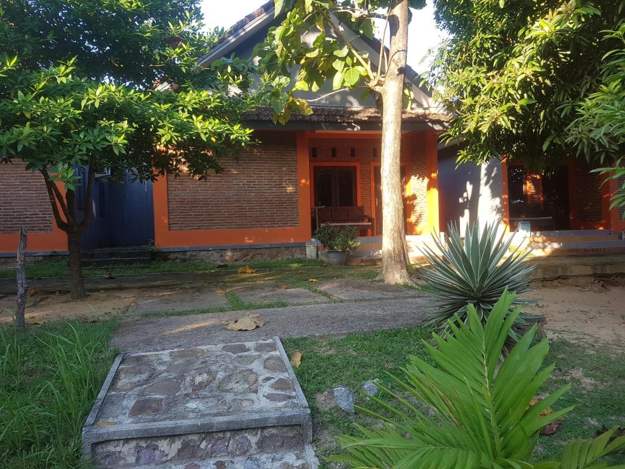 Mangrove Inn Karimunjawa Kültér fotó