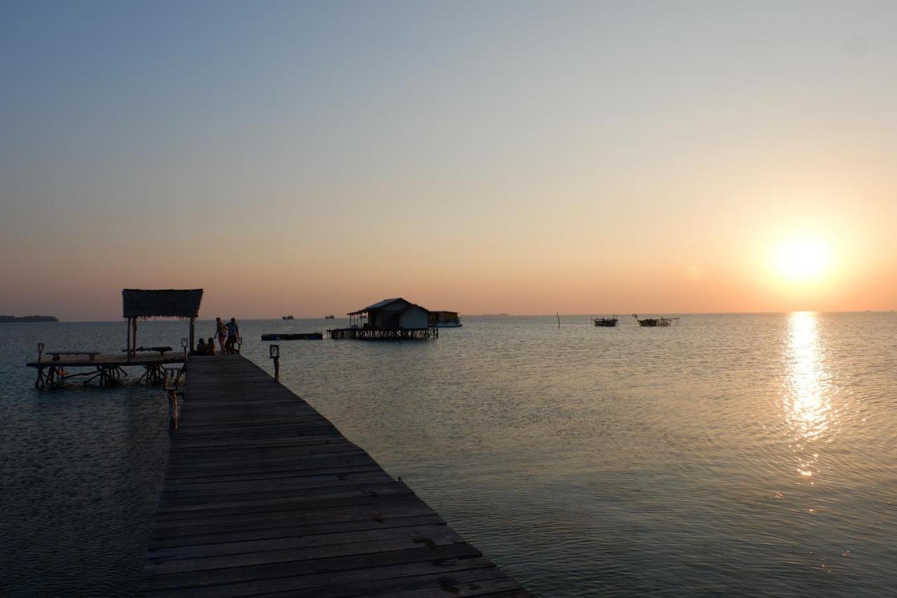 Mangrove Inn Karimunjawa Kültér fotó