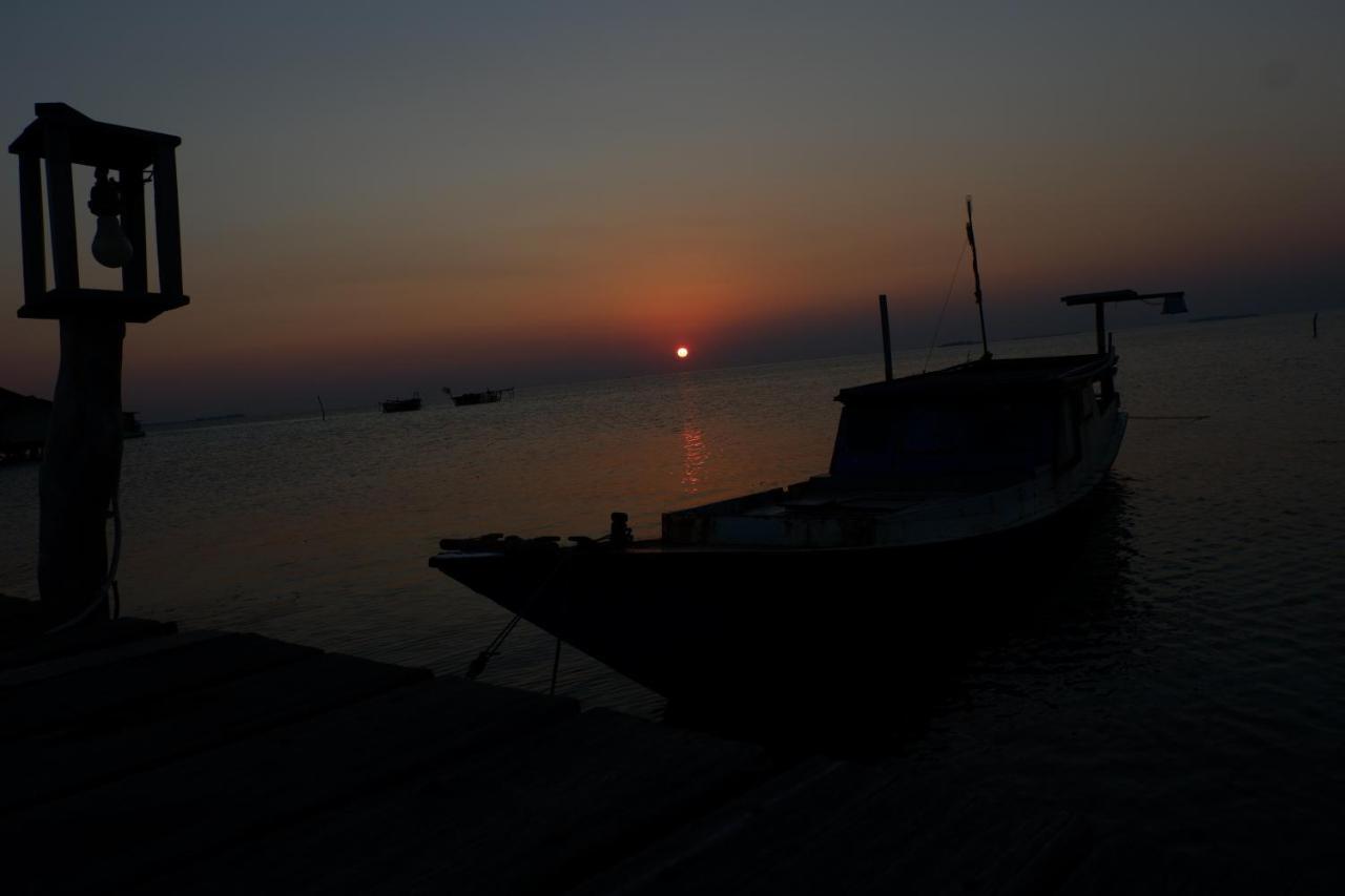 Mangrove Inn Karimunjawa Kültér fotó